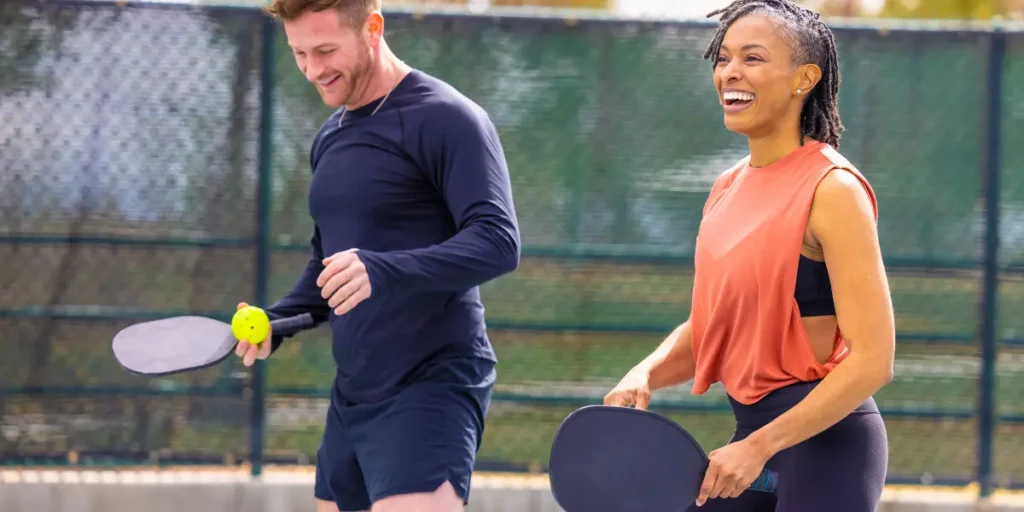 Advantages of Using the Drop Serve in Pickleball